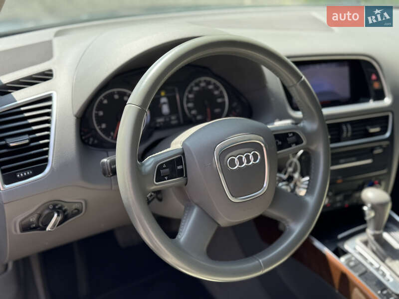 Внедорожник / Кроссовер Audi Q5 2012 в Луцке