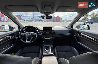 Внедорожник / Кроссовер Audi Q5 2017 в 