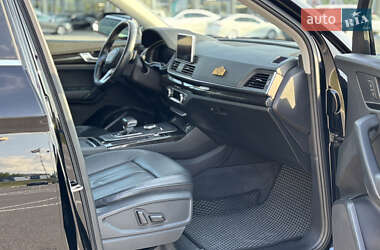 Внедорожник / Кроссовер Audi Q5 2019 в 