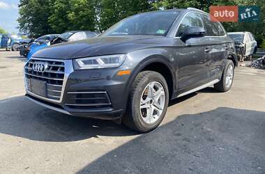 Позашляховик / Кросовер Audi Q5 2018 в Луцьку