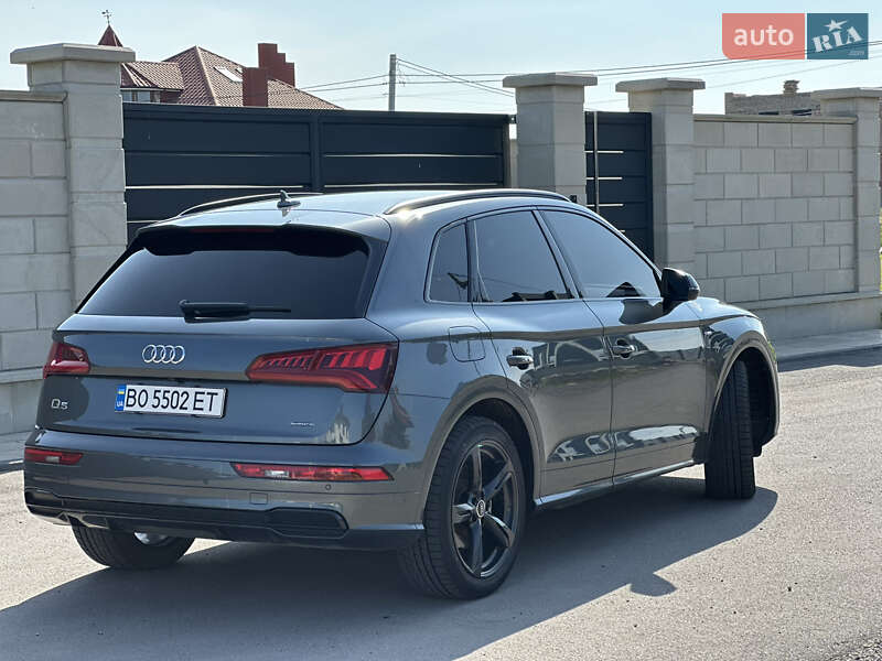 Внедорожник / Кроссовер Audi Q5 2018 в Тернополе