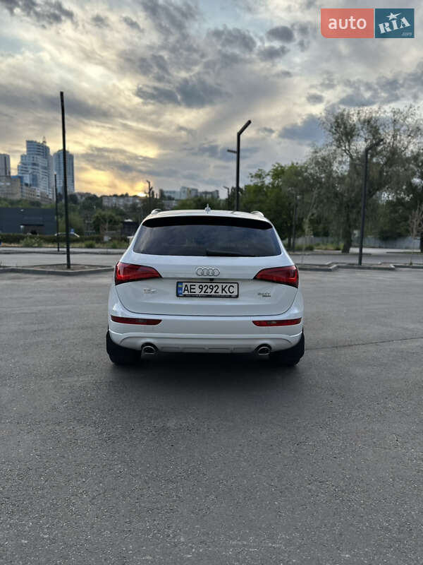 Внедорожник / Кроссовер Audi Q5 2013 в Днепре