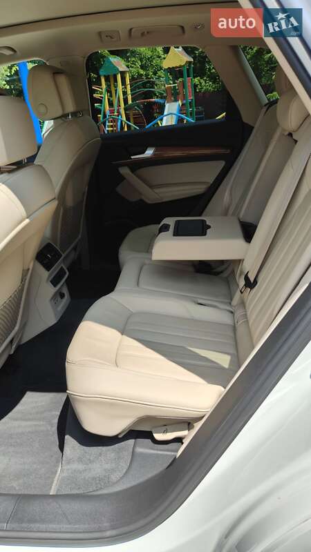 Позашляховик / Кросовер Audi Q5 2022 в Тернополі
