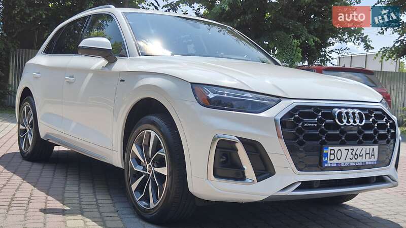 Внедорожник / Кроссовер Audi Q5 2022 в 