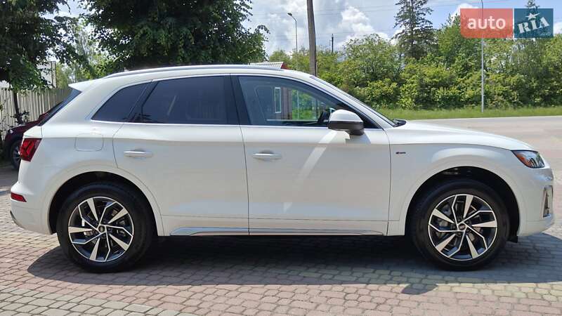 Позашляховик / Кросовер Audi Q5 2022 в Тернополі