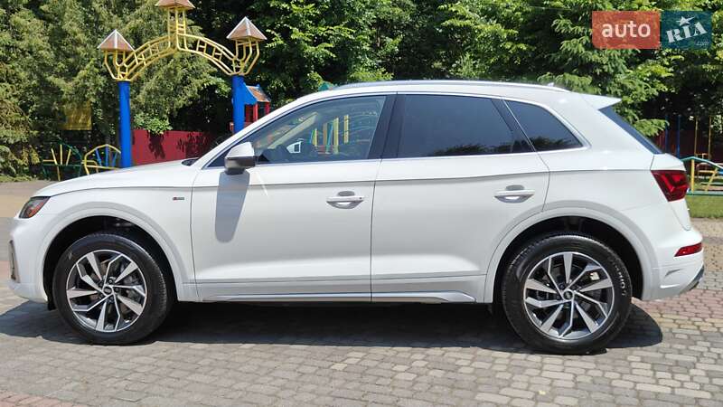 Позашляховик / Кросовер Audi Q5 2022 в Тернополі