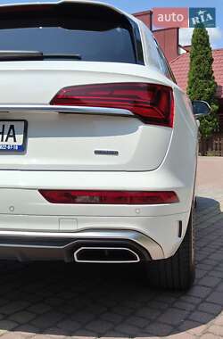 Внедорожник / Кроссовер Audi Q5 2022 в 
