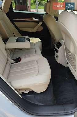 Внедорожник / Кроссовер Audi Q5 2022 в 