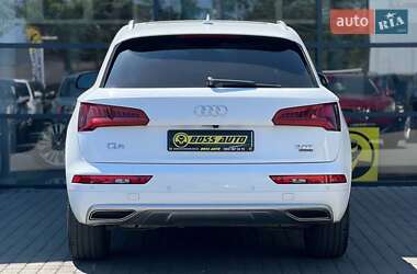 Внедорожник / Кроссовер Audi Q5 2018 в 