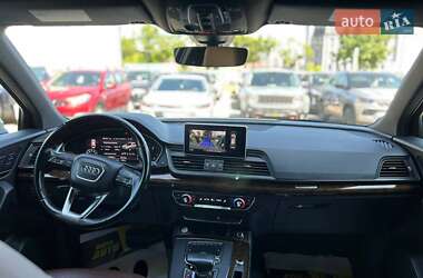 Внедорожник / Кроссовер Audi Q5 2018 в 