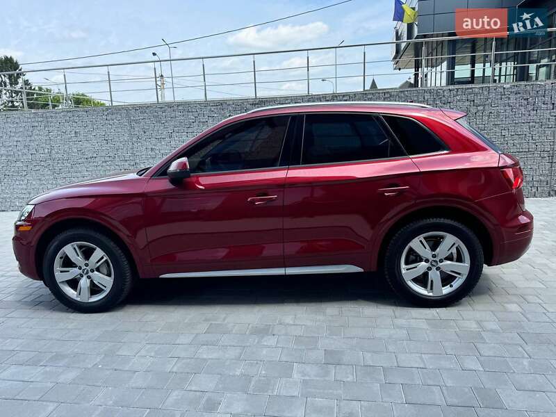 Внедорожник / Кроссовер Audi Q5 2018 в Луцке