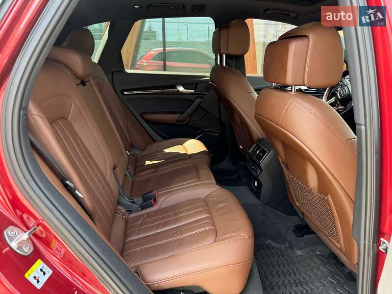 Внедорожник / Кроссовер Audi Q5 2018 в Луцке