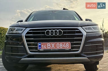 Внедорожник / Кроссовер Audi Q5 2020 в 