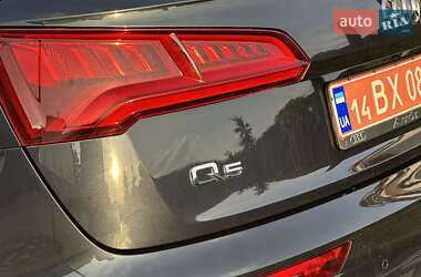 Внедорожник / Кроссовер Audi Q5 2020 в 