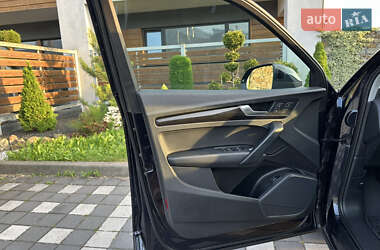 Внедорожник / Кроссовер Audi Q5 2020 в 