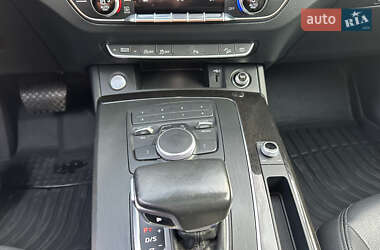 Внедорожник / Кроссовер Audi Q5 2020 в 