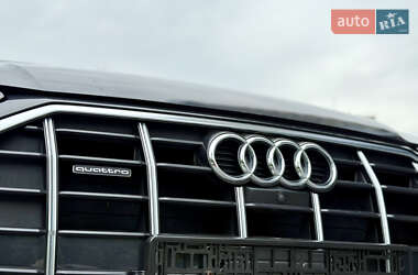 Внедорожник / Кроссовер Audi Q5 2020 в 