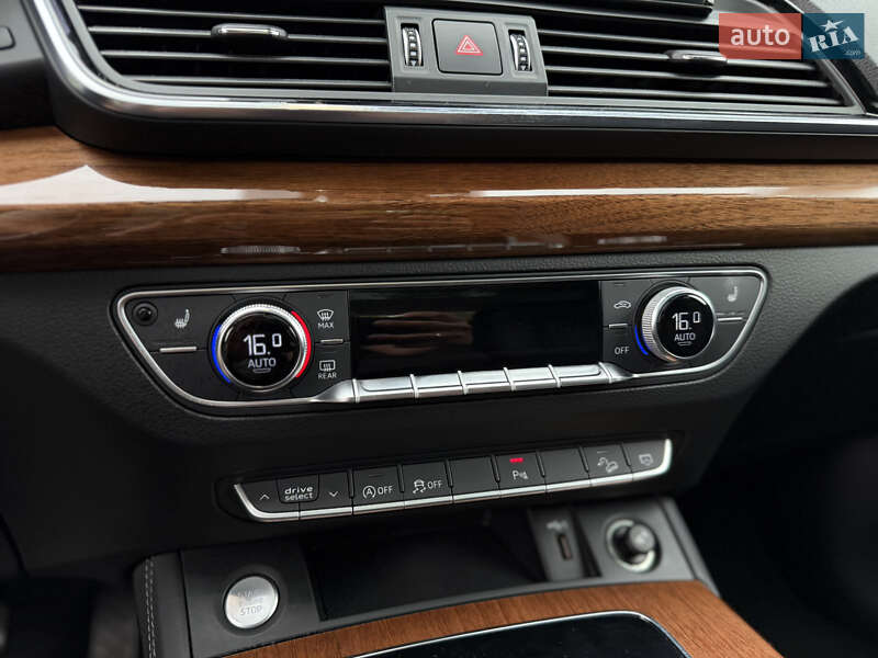 Позашляховик / Кросовер Audi Q5 2020 в Львові