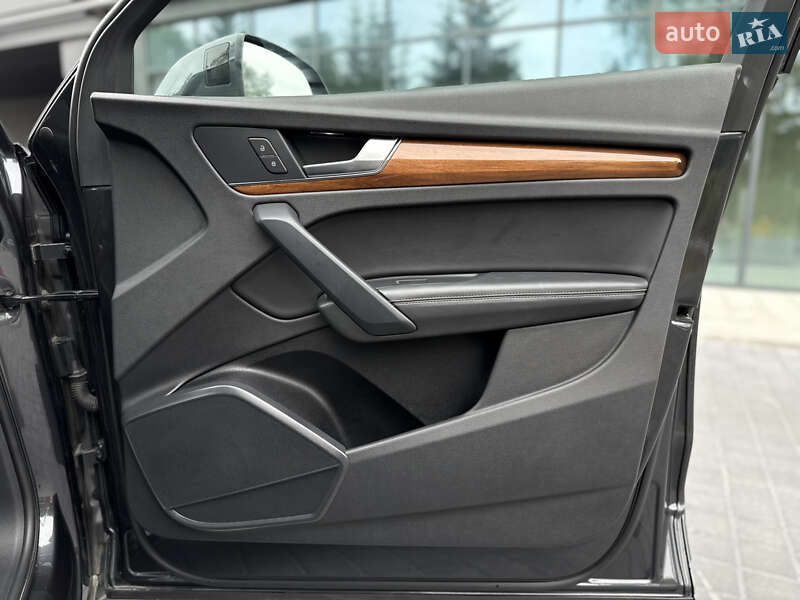 Позашляховик / Кросовер Audi Q5 2020 в Львові