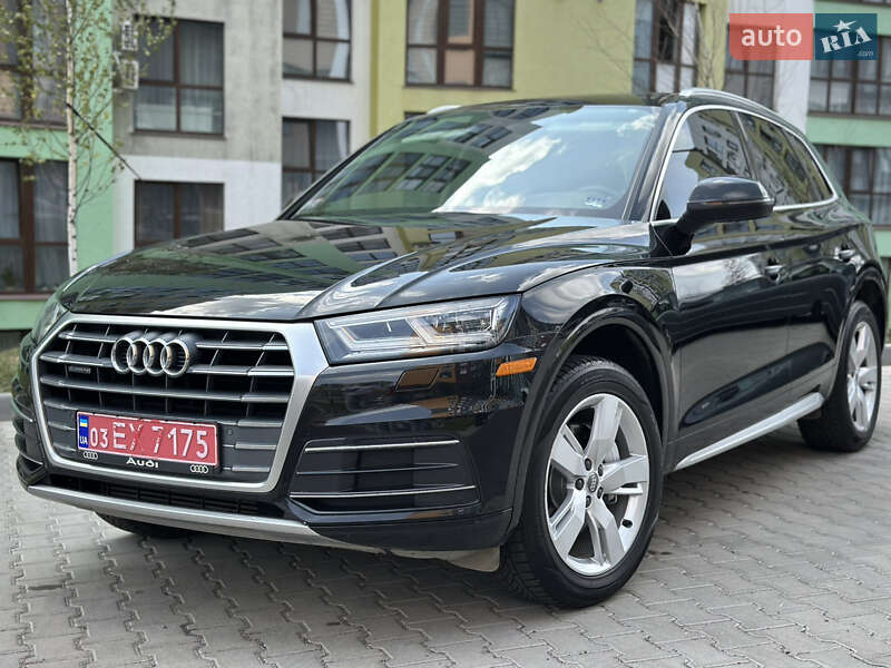 Внедорожник / Кроссовер Audi Q5 2017 в 