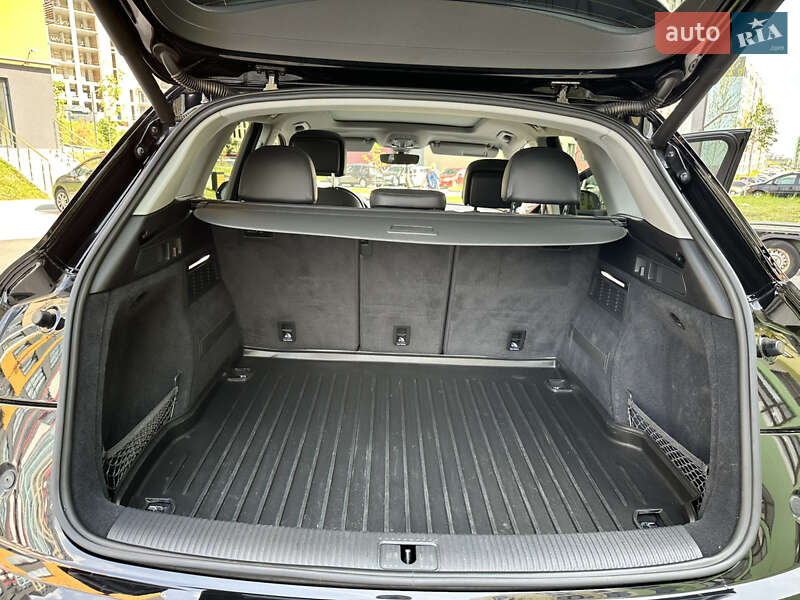 Внедорожник / Кроссовер Audi Q5 2017 в Ровно