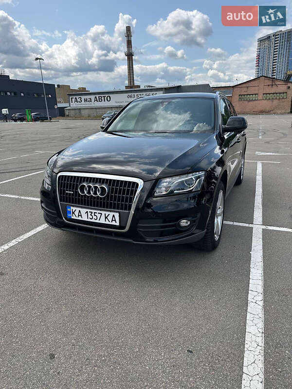 Позашляховик / Кросовер Audi Q5 2011 в Києві