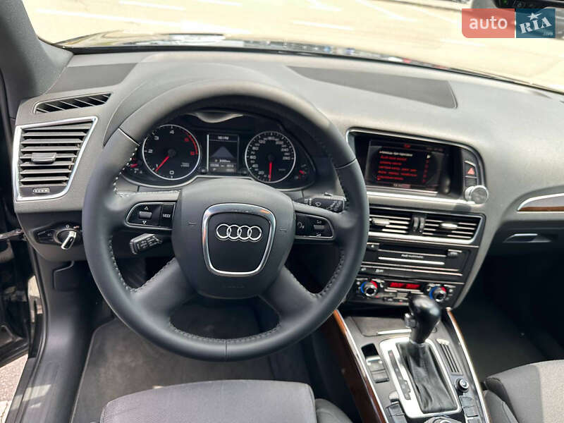 Позашляховик / Кросовер Audi Q5 2011 в Києві