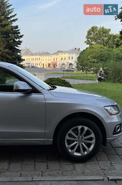 Внедорожник / Кроссовер Audi Q5 2015 в 