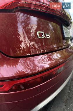Внедорожник / Кроссовер Audi Q5 2019 в 