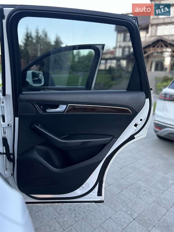 Внедорожник / Кроссовер Audi Q5 2011 в Дрогобыче