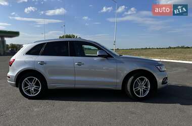 Позашляховик / Кросовер Audi Q5 2014 в 