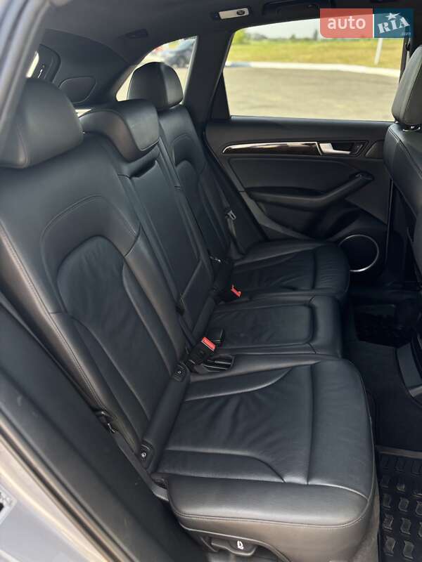 Внедорожник / Кроссовер Audi Q5 2014 в Одессе