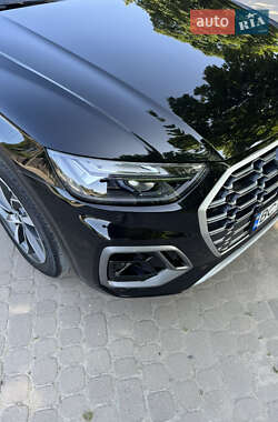 Внедорожник / Кроссовер Audi Q5 2021 в 