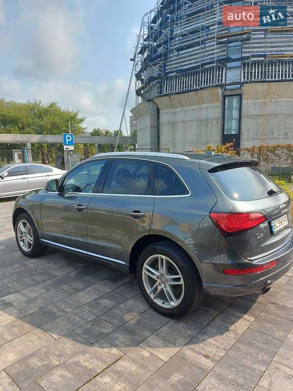 Внедорожник / Кроссовер Audi Q5 2016 в Шептицькому