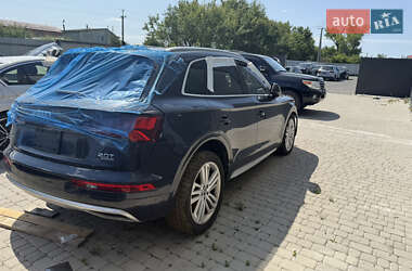 Внедорожник / Кроссовер Audi Q5 2018 в 