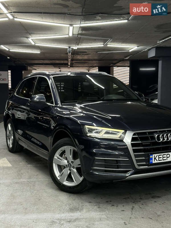 Внедорожник / Кроссовер Audi Q5 2017 в Одессе