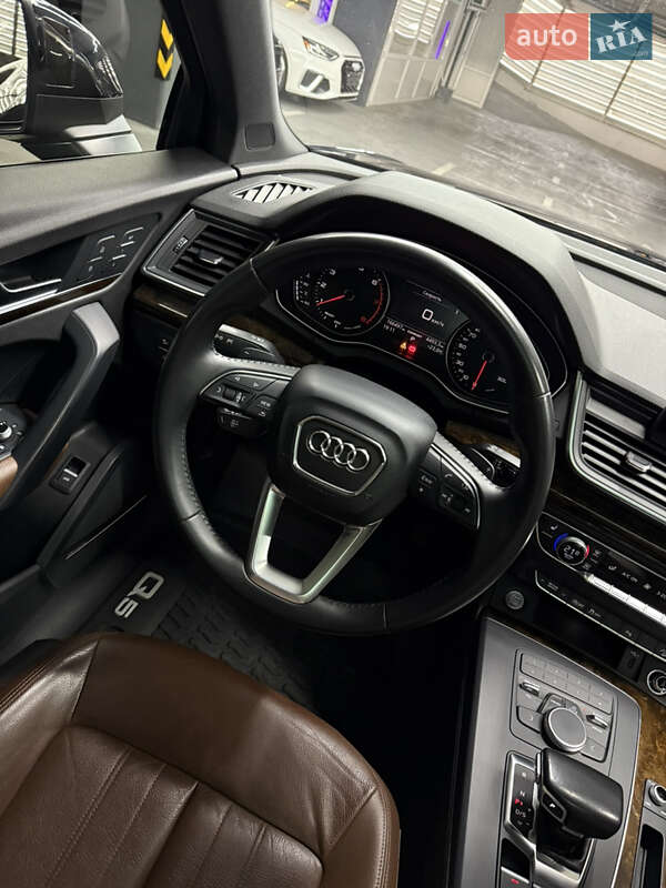 Внедорожник / Кроссовер Audi Q5 2017 в Одессе