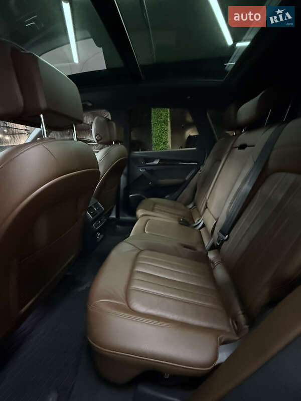 Внедорожник / Кроссовер Audi Q5 2017 в Одессе