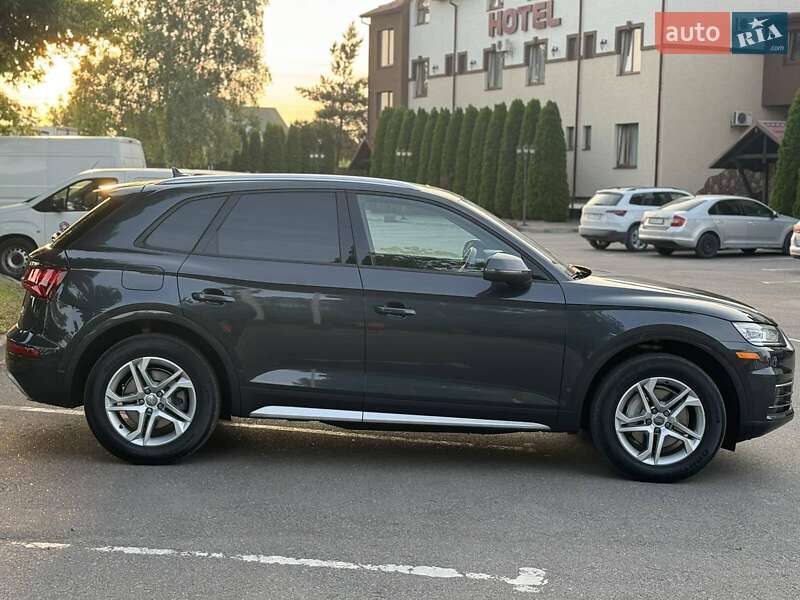 Позашляховик / Кросовер Audi Q5 2017 в Тернополі