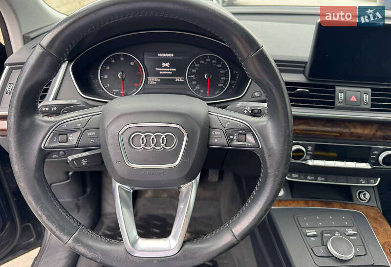 Внедорожник / Кроссовер Audi Q5 2017 в Черновцах