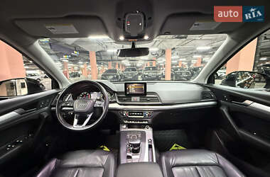 Внедорожник / Кроссовер Audi Q5 2017 в 