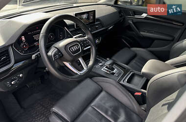 Внедорожник / Кроссовер Audi Q5 2018 в 