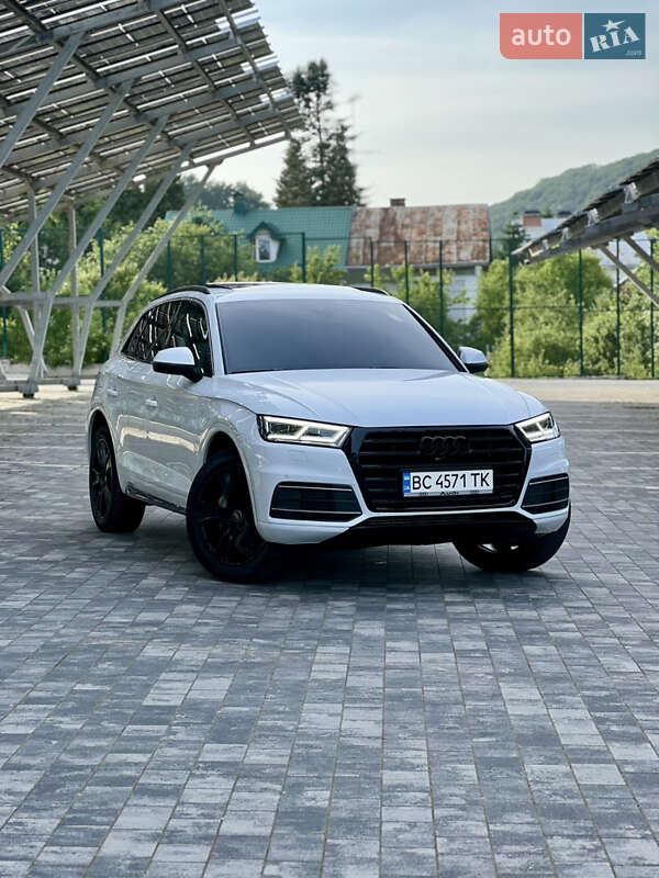 Внедорожник / Кроссовер Audi Q5 2019 в 