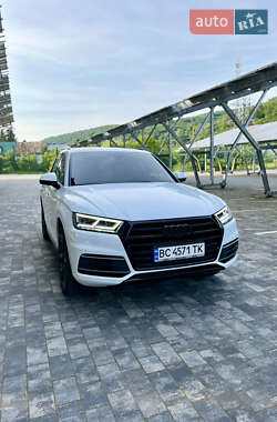 Внедорожник / Кроссовер Audi Q5 2019 в 