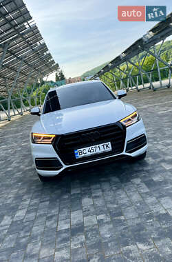 Внедорожник / Кроссовер Audi Q5 2019 в 