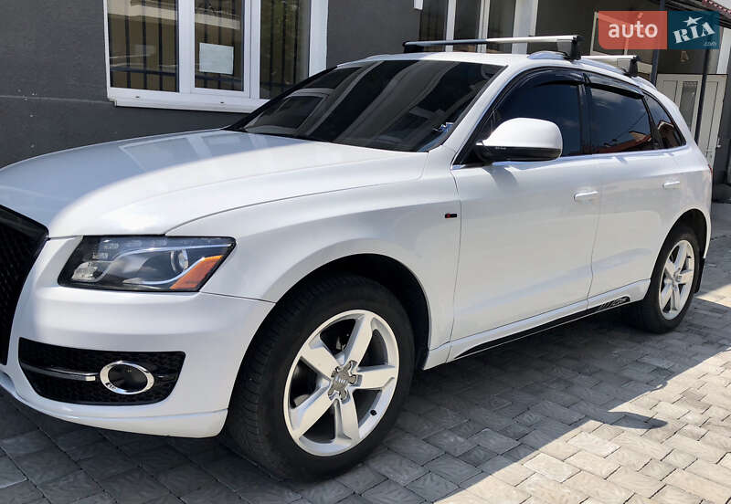 Позашляховик / Кросовер Audi Q5 2012 в Ужгороді