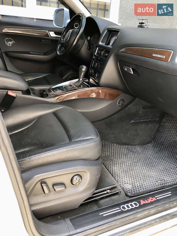 Позашляховик / Кросовер Audi Q5 2012 в Ужгороді