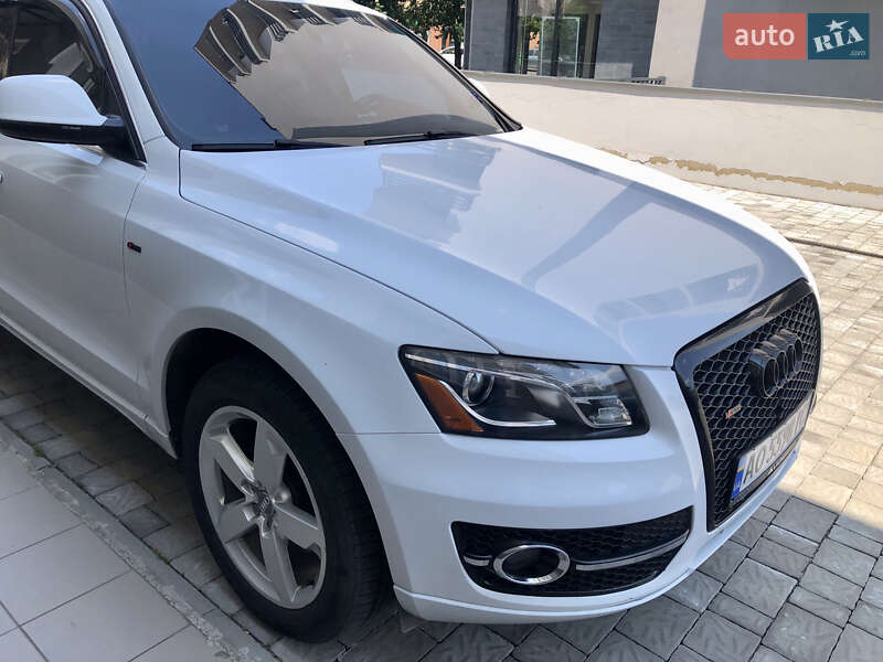 Позашляховик / Кросовер Audi Q5 2012 в Ужгороді