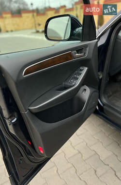 Внедорожник / Кроссовер Audi Q5 2011 в 