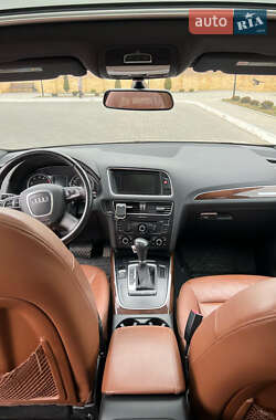 Внедорожник / Кроссовер Audi Q5 2011 в 